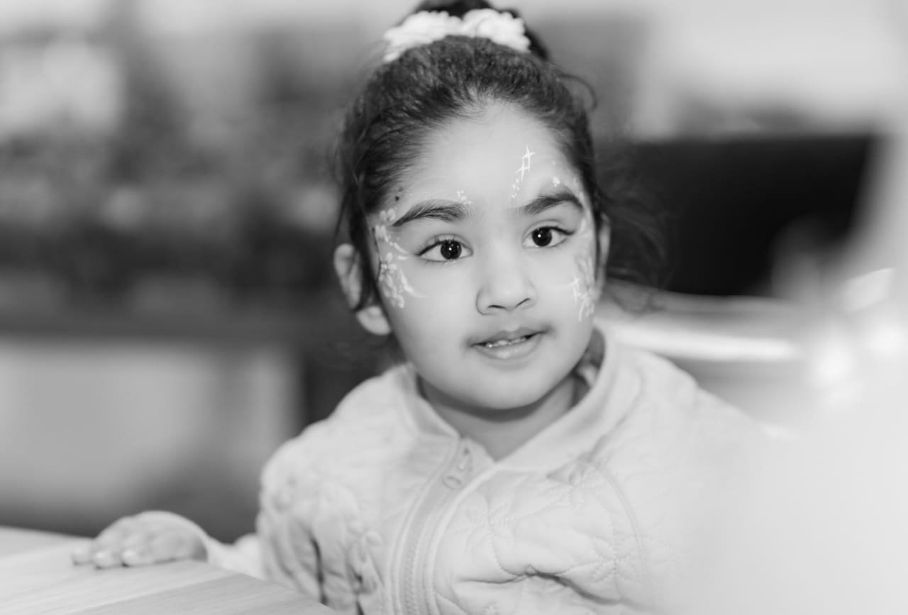 Birthday at restaurant, face painting, photo 5 of 10