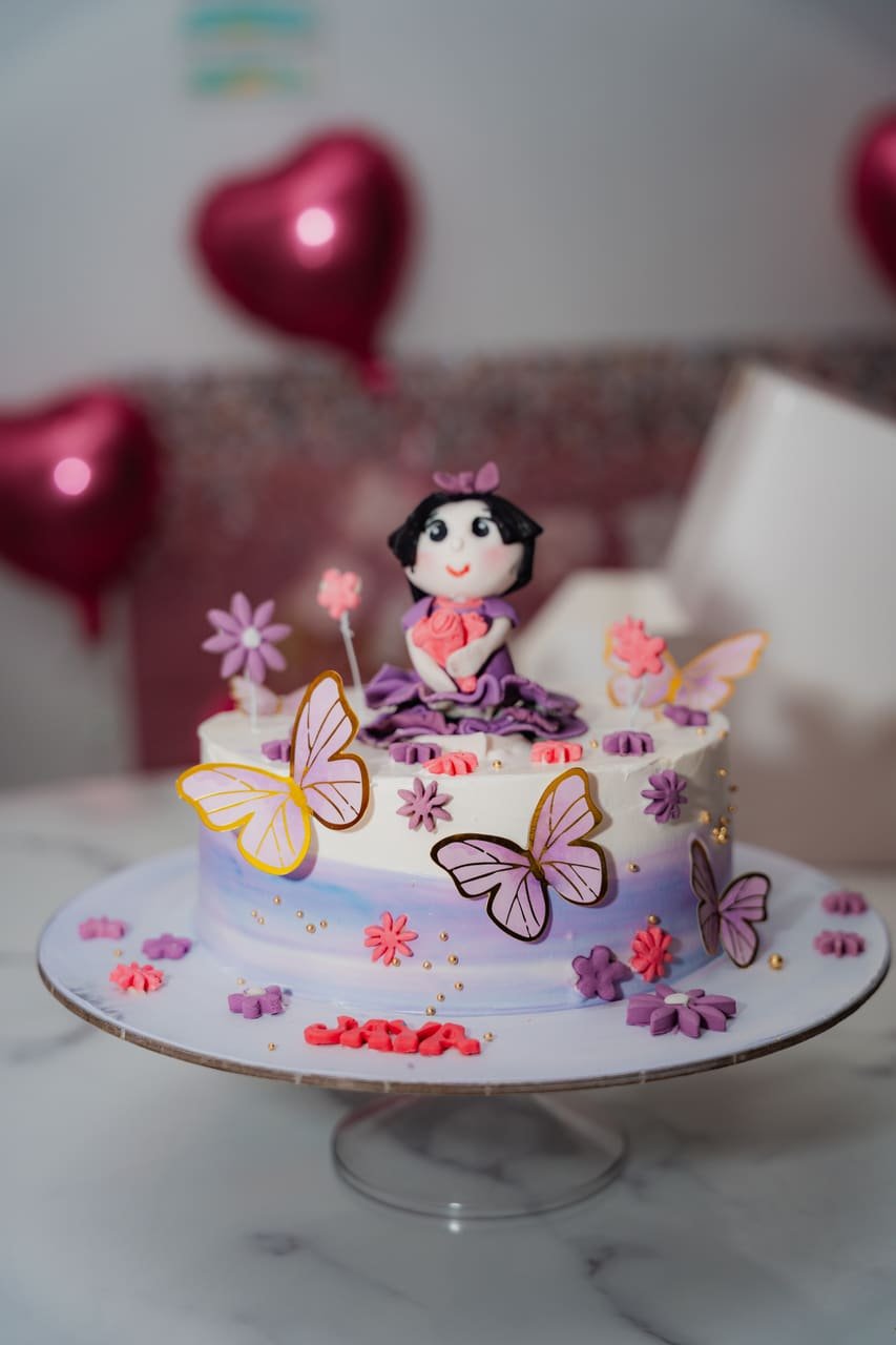 Cake smash, home studio, photo 8 of 11